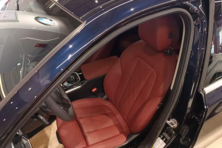 Used BMW i3 2024 eDrive 35 L Left Front Seat