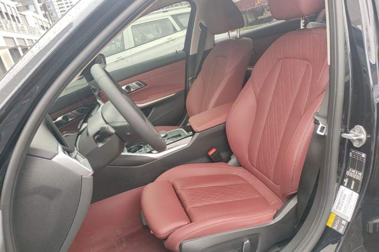 Used BMW i3 2024 eDrive 35 L Left Front Seat
