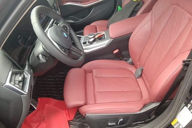 Used BMW i3 2024 eDrive 40 L Midnight Edition Left Front Seat