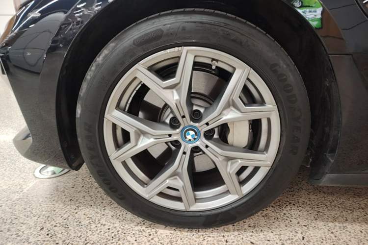 Used BMW i3 2024 eDrive 35 L Left Front Wheel Hub