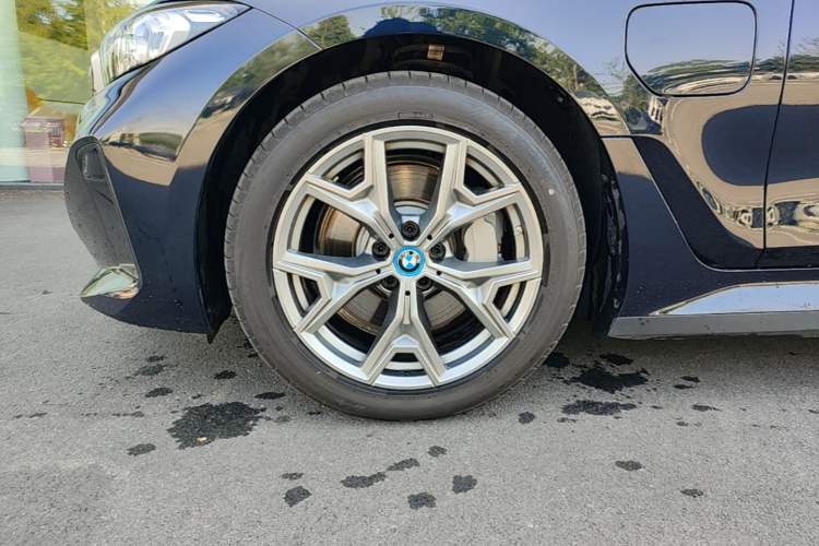 Used BMW i3 2024 eDrive 35 L Left Front Wheel Hub