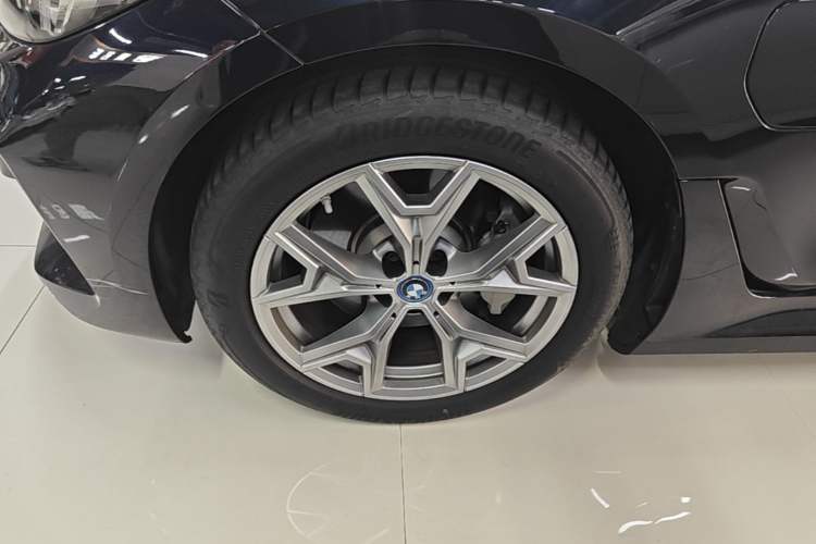 Used BMW i3 2024 eDrive 35 L Left Front Wheel Hub