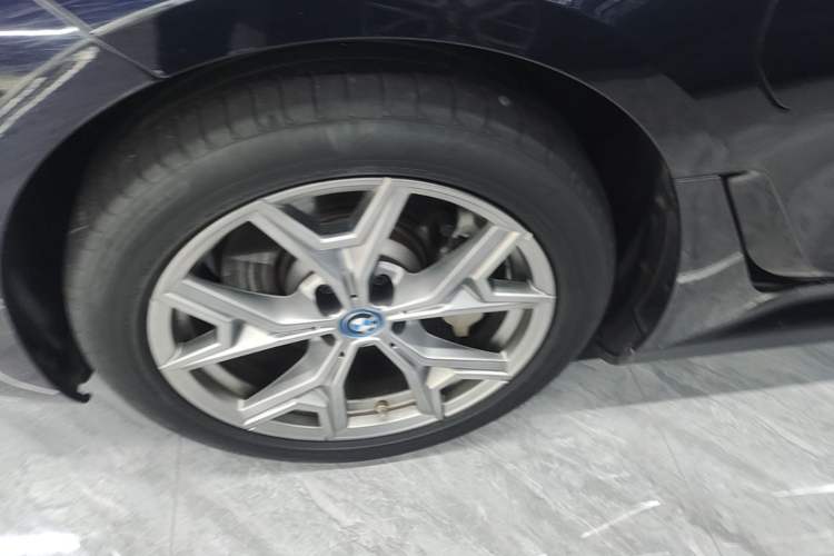 Used BMW i3 2024 eDrive 35 L Left Front Wheel Hub