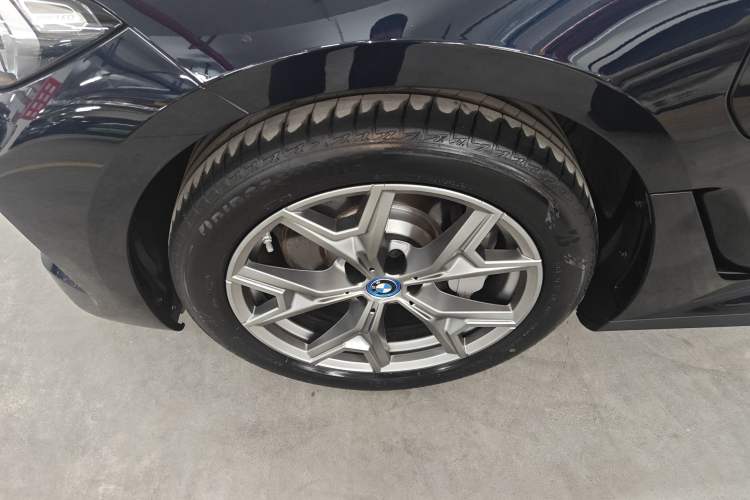 Used BMW i3 2024 eDrive 35 L Left Front Wheel Hub