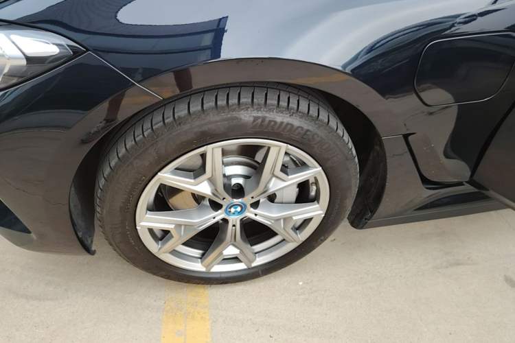 Used BMW i3 2024 eDrive 35 L Left Front Wheel Hub