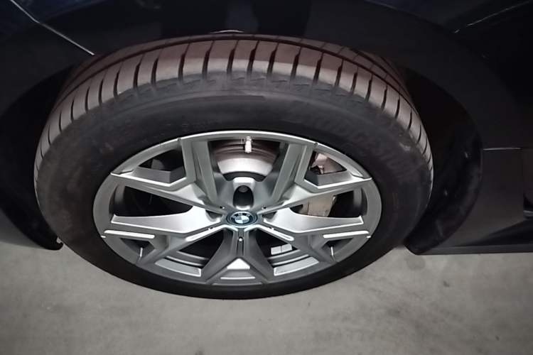 Used BMW i3 2024 eDrive 35 L Left Front Wheel Hub