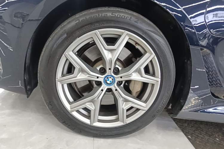 Used BMW i3 2024 eDrive 35 L Left Front Wheel Hub