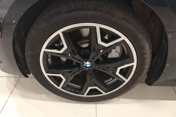Used BMW i3 2024 eDrive 35 L Left Front Wheel Hub