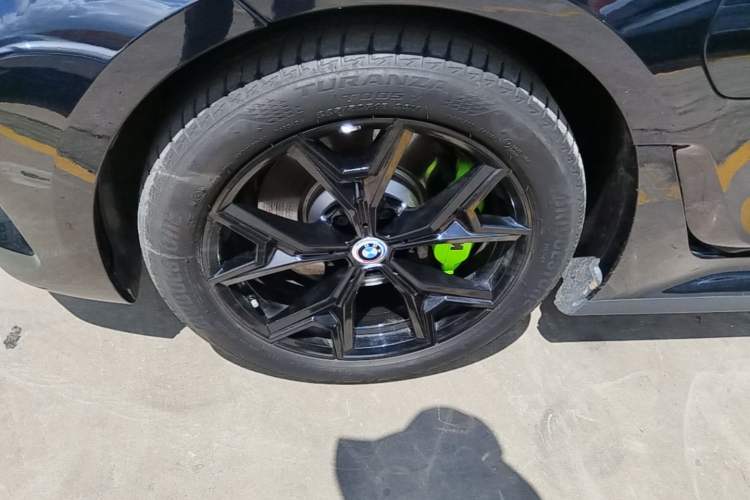 Used BMW i3 2024 eDrive 35 L Left Front Wheel Hub