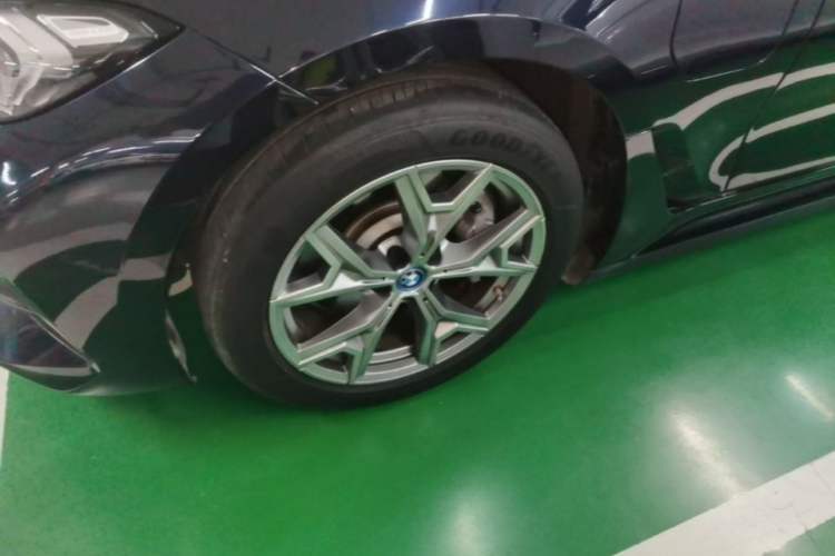 Used BMW i3 2024 eDrive 35 L Left Front Wheel Hub