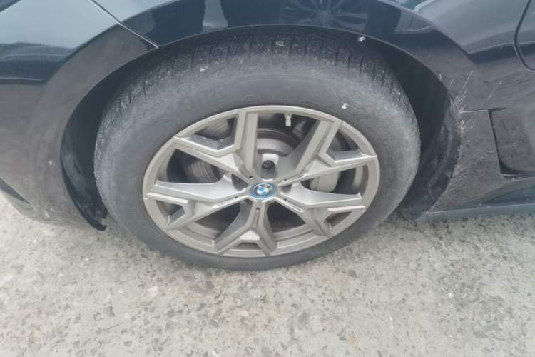 Used BMW i3 2024 eDrive 35 L Left Front Wheel Hub