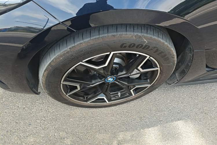 Used BMW i3 2024 eDrive 35 L Left Front Wheel Hub