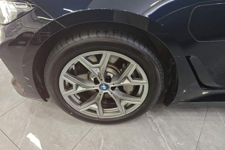 Used BMW i3 2024 eDrive 35 L Left Front Wheel Hub