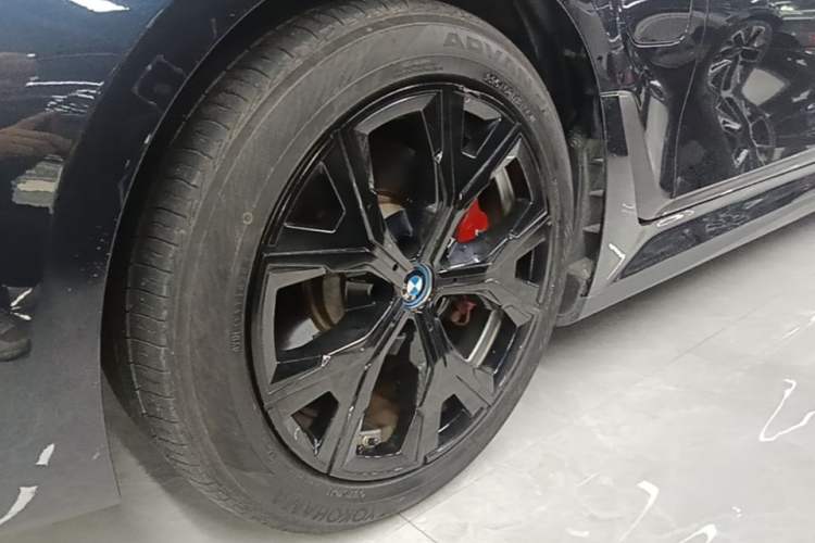 Used BMW i3 2024 eDrive 35 L Left Front Wheel Hub