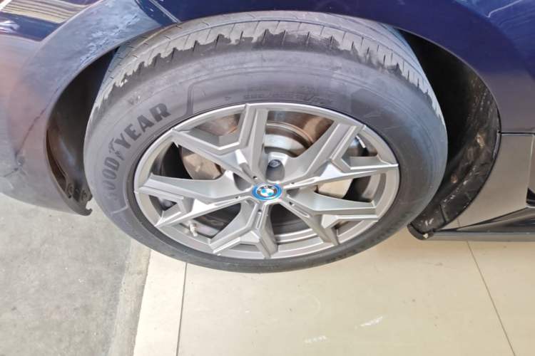 Used BMW i3 2024 eDrive 35 L Left Front Wheel Hub
