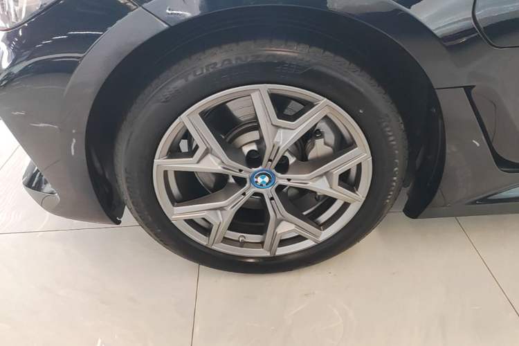 Used BMW i3 2024 eDrive 35 L Left Front Wheel Hub