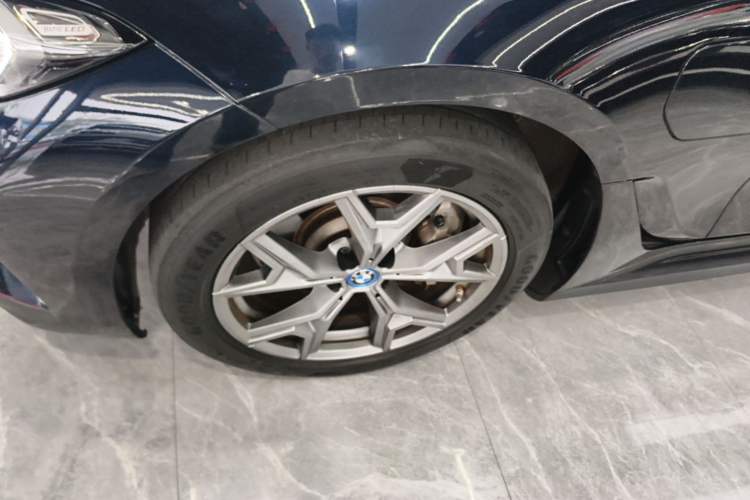 Used BMW i3 2024 eDrive 35 L Left Front Wheel Hub