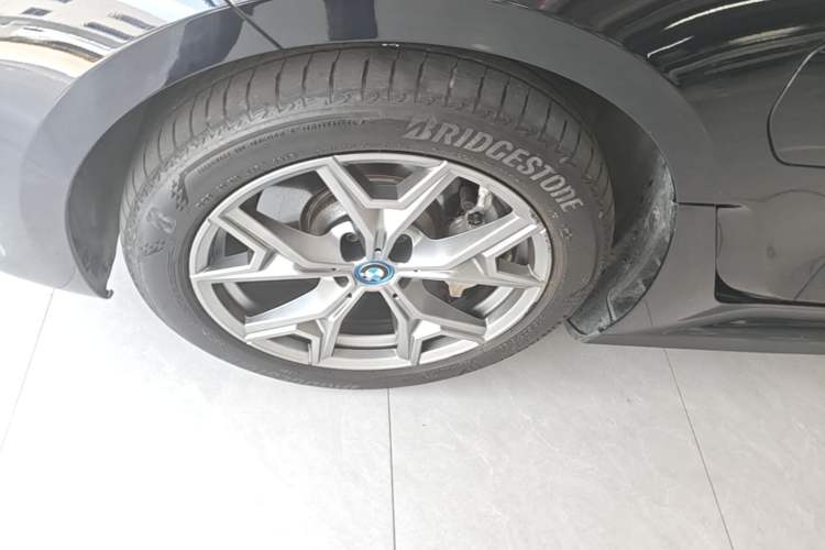 Used BMW i3 2024 eDrive 35 L Left Front Wheel Hub