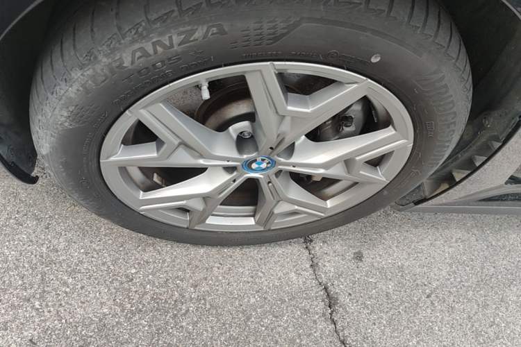 Used BMW i3 2024 eDrive 35 L Left Front Wheel Hub