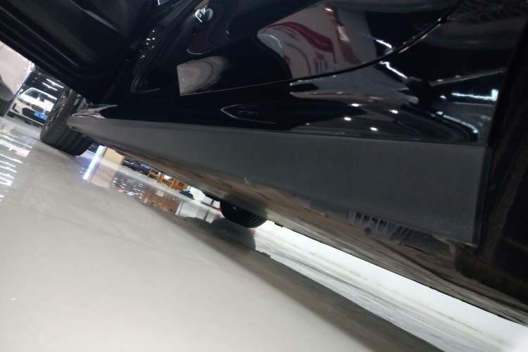 Used BMW i3 2024 eDrive 40 L Midnight Edition Left Side Sill