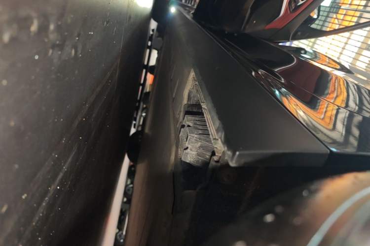 Used BMW i3 2024 eDrive 40 L Midnight Sports Package Left Side Sill
