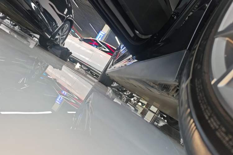 Used BMW i3 2024 eDrive 35 L Left Side Sill