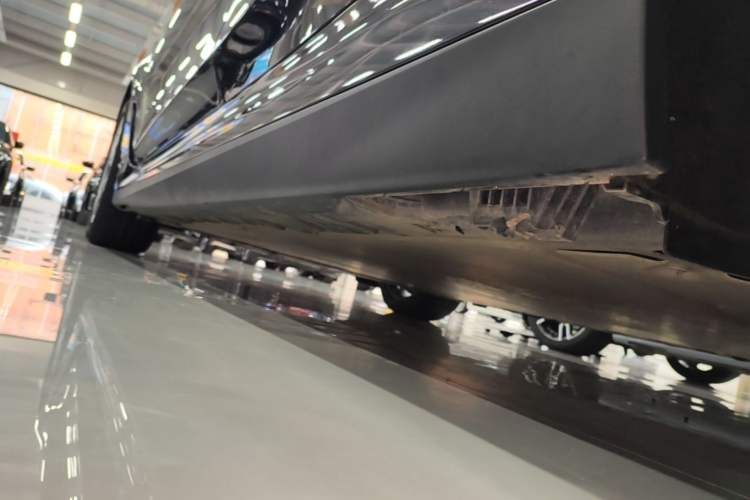 Used BMW i3 2024 eDrive 35 L Left Side Sill