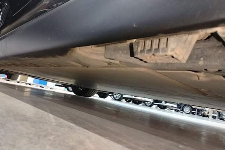Used BMW i3 2024 eDrive 40 L Midnight Edition Left Side Sill