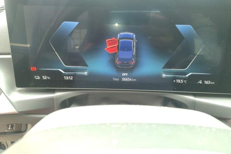 Used BMW i3 2024 eDrive 35 L Odometer Close Up