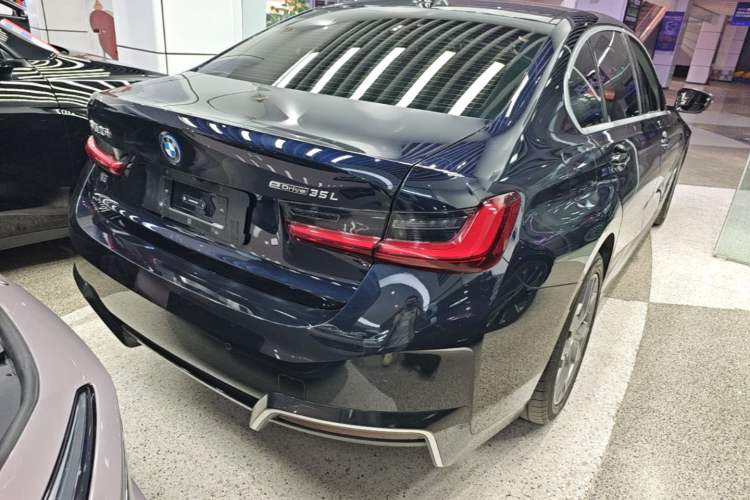 Used BMW i3 2024 eDrive 35 L Rear Right 45 Deg