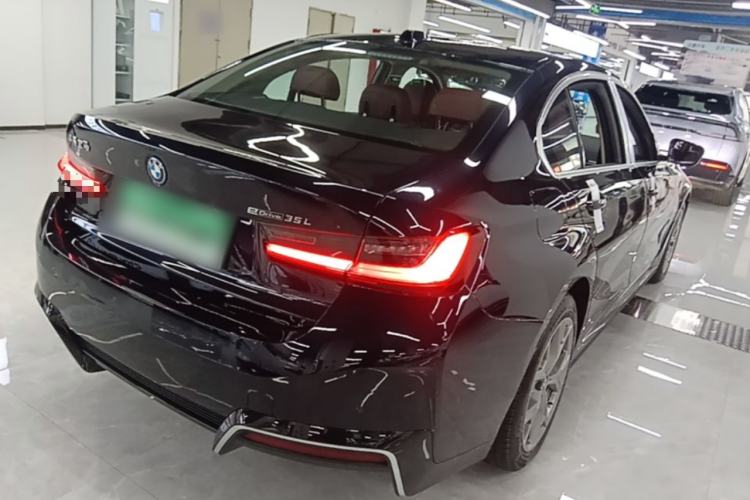 Used BMW i3 2024 eDrive 35 L Rear Right 45 Deg