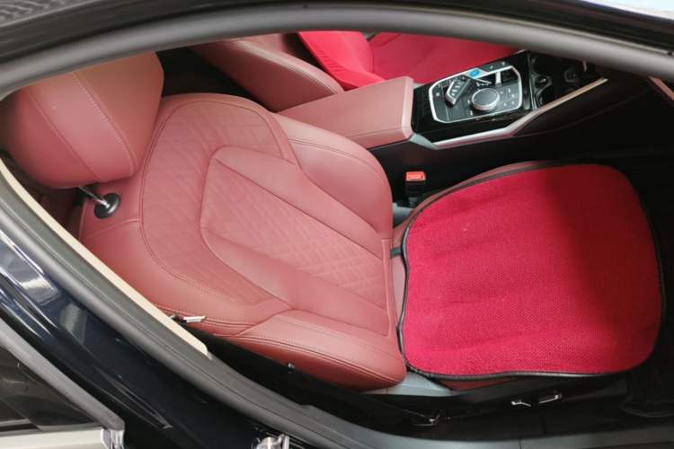 Used BMW i3 2024 eDrive 35 L Right Front Seat