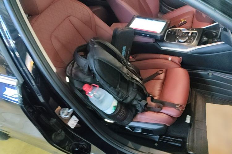 Used BMW i3 2024 eDrive 35 L Right Front Seat