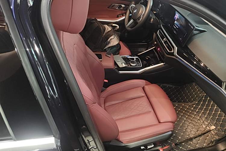 Used BMW i3 2024 eDrive 35 L Right Front Seat