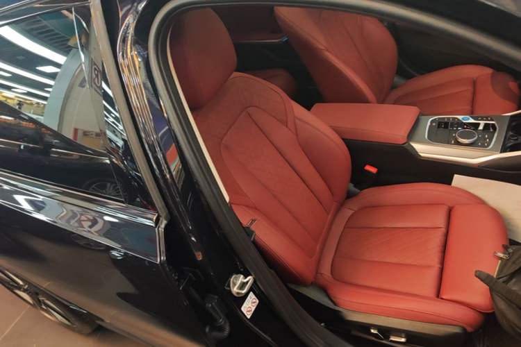 Used BMW i3 2024 eDrive 40 L Midnight Sports Package Right Front Seat