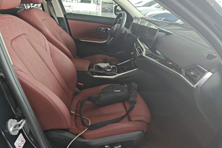 Used BMW i3 2024 eDrive 35 L Right Front Seat
