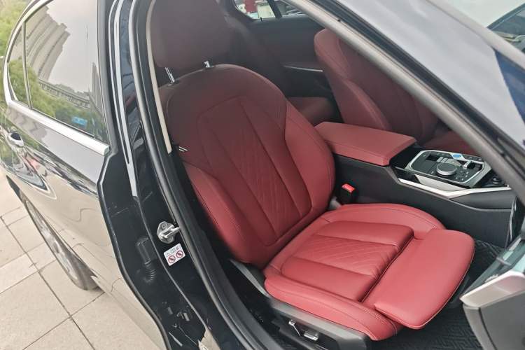 Used BMW i3 2024 eDrive 35 L Right Front Seat
