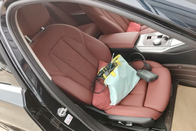 Used BMW i3 2024 eDrive 35 L Right Front Seat
