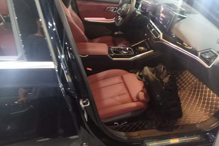 Used BMW i3 2024 eDrive 35 L Right Front Seat