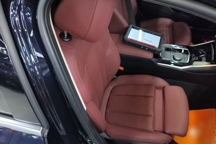 Used BMW i3 2024 eDrive 35 L Right Front Seat