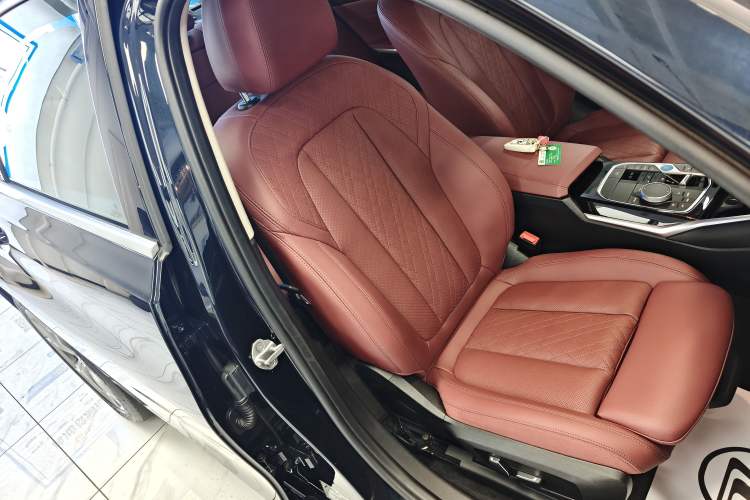 Used BMW i3 2024 eDrive 35 L Right Front Seat