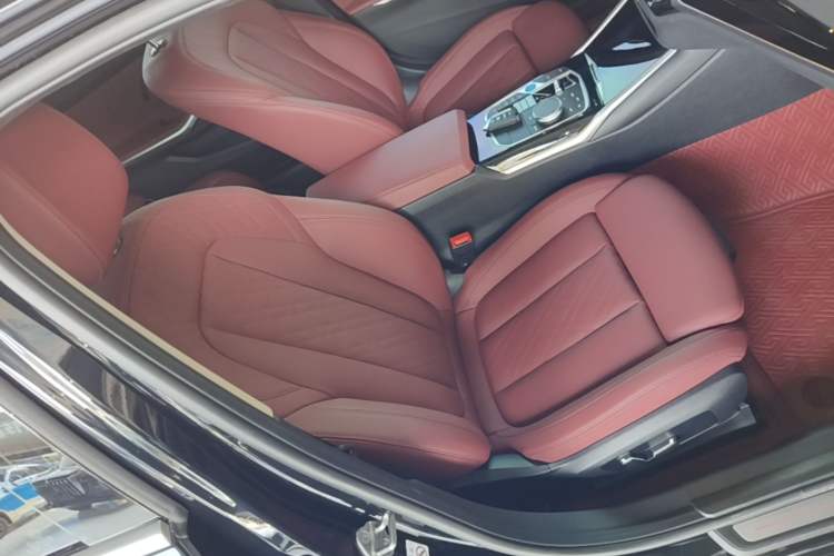 Used BMW i3 2024 eDrive 35 L Right Front Seat
