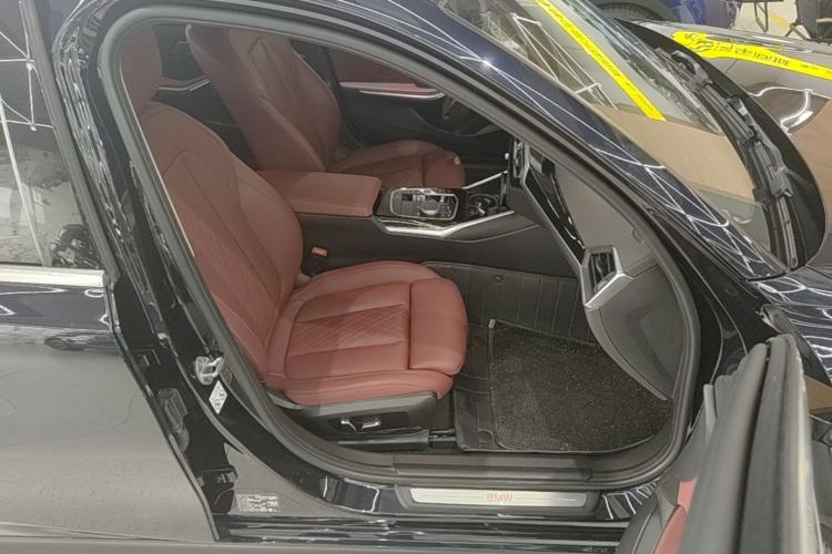 Used BMW i3 2024 eDrive 35 L Right Front Seat