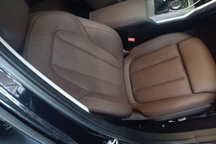 Used BMW i3 2024 eDrive 40 L Midnight Sports Package Right Front Seat