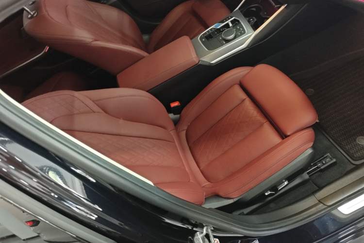 Used BMW i3 2024 eDrive 40 L Midnight Sports Package Right Front Seat