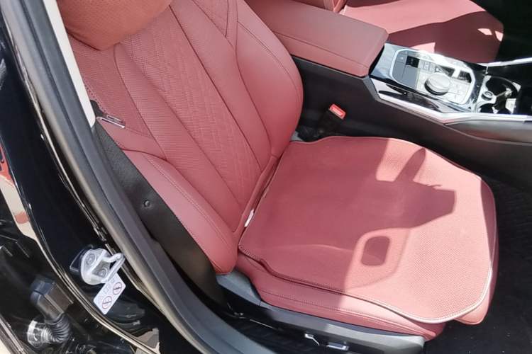 Used BMW i3 2024 eDrive 35 L Right Front Seat