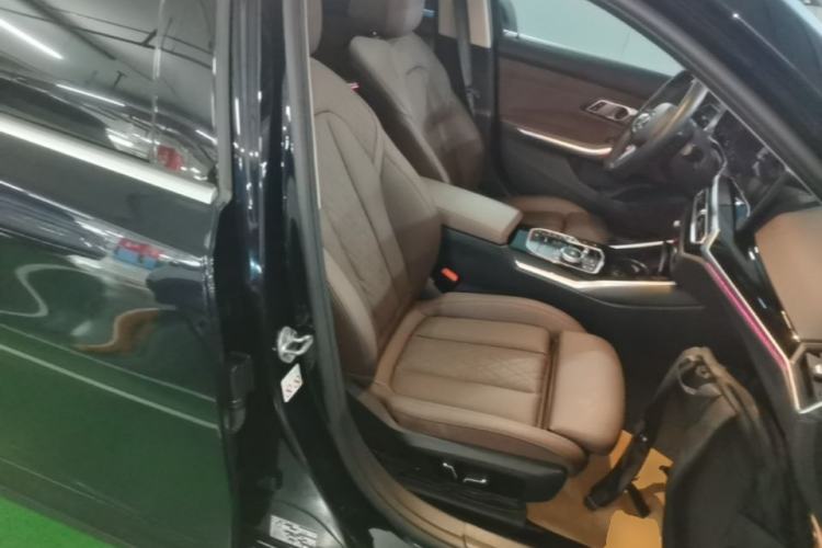 Used BMW i3 2024 eDrive 35 L Right Front Seat