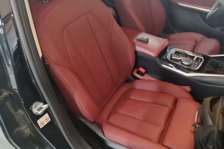 Used BMW i3 2024 eDrive 35 L Right Front Seat