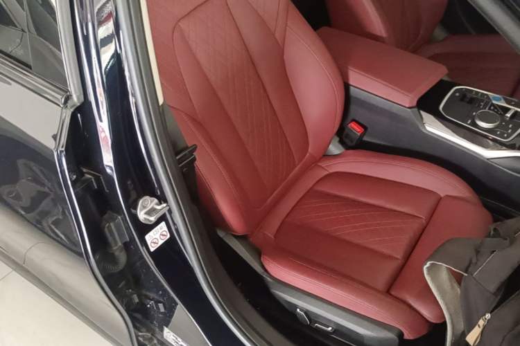 Used BMW i3 2024 eDrive 35 L Right Front Seat