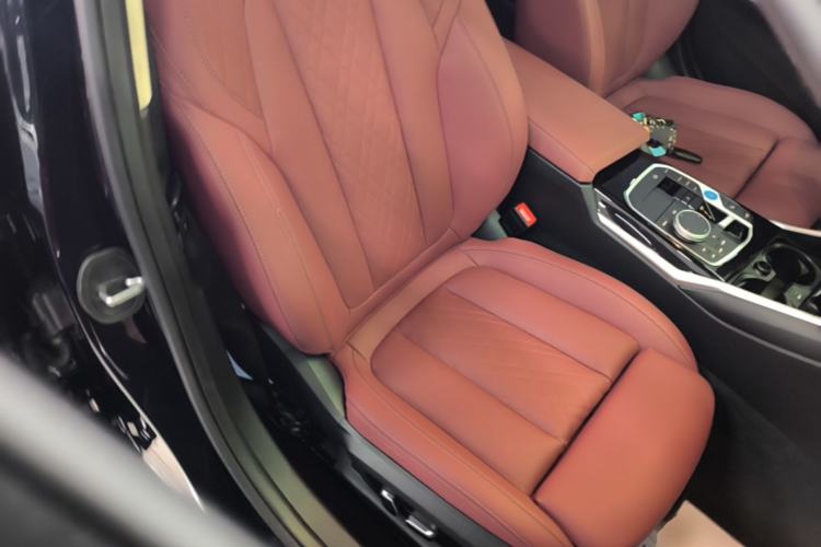 Used BMW i3 2024 eDrive 35 L Right Front Seat